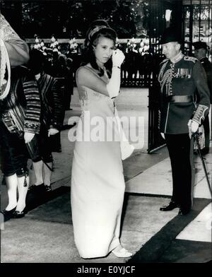 Juillet 07, 1970 - L'état d'ouverture du Parlement. La princesse Anne arrive : la princesse Anne arrive à l'entrée du souverain, de la Chambre des Lords aujourd hui pour l'ouverture du Parlement de l'état de sa mère, de Sa Majesté la Reine. C'était la dix-septième fois que la reine a effectué l'ouverture durant son règne. Banque D'Images