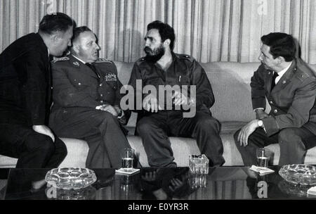 Président de Cuba Fidel Castro avec visites des dirigeants tchécoslovaques Banque D'Images