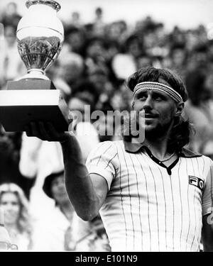 Joueur de tennis Bjorn Borg remporte de nouveau ouvert en Français Banque D'Images