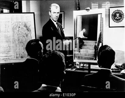 L'acteur James Stewart agit comme agent du FBI Banque D'Images