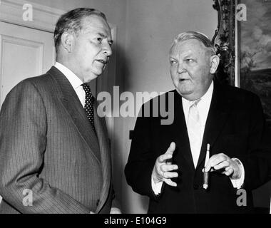 Chancelier Ludwig Erhard avec Selwyn Lloyd Banque D'Images