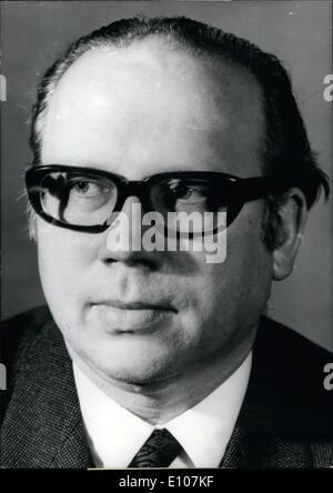 10 févr. 02, 1970 - comme l'opérateur de chancelier Willy Brandt le secrétaire d'Etat parlementaire au sein de l'Administration fédérale du ministère de l'Intérieur allemand, Dorn, se rendra à Berlin Est. Comme le représentant de la coalition FDP il accompagnera le Chancelier de la République fédérale d'Allemagne, Willy Brandt à sa réunion prévue avec le Ministre Président Stoph de la République démocratique allemande. Photo montre un portrait de la diplomate. Banque D'Images