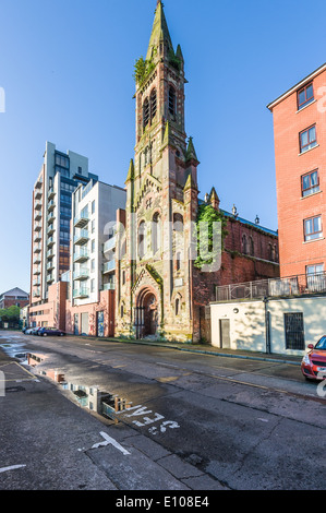 St Joseph's RC Church, maintenant fermé, dans la zone des docks connu localement comme Sailortown. Banque D'Images