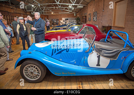 Un Morgan plus 8  + 8 voiture reg no 11 MMC à l'usine automobile Morgan Motors museum Malvern Worcestershire England UK Banque D'Images