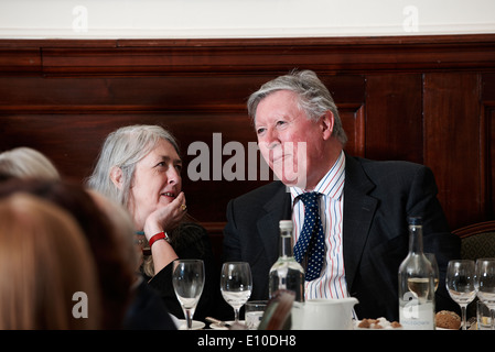 Mary Beard & John McEntree au déjeuner littéraire Oldie Banque D'Images