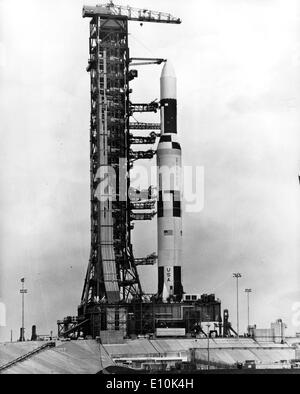La mission Skylab, SL-1/SL-2, commencera avec le lancement de la Saturn V pour véhicule sans pilote. Banque D'Images