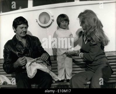 23 mai 1973 - avec Charles Bronson, Jill Ireland, épouse et leur fille Banque D'Images