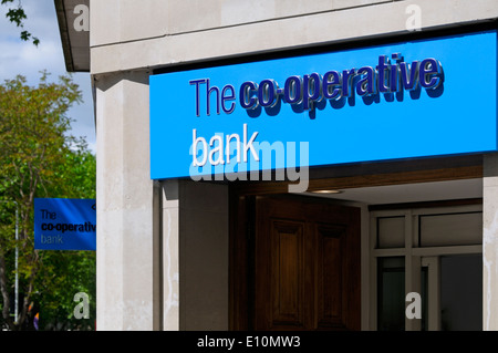 Londres, Angleterre, Royaume-Uni. Co-operative Bank Banque D'Images