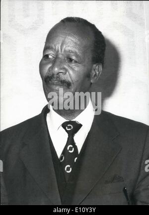 08 août 1974 - Les dirigeants de l'Afrique du Sud d'origine tiendra une conférence de presse à Westminster Theatre : Deux dirigeants africains de pays de l'Afrique du Sud, a tenu une conférence de presse aujourd'hui à la Westminster Theatre, Londres. Ils sont à Londres après avoir assisté à une conférence pour les parlementaires à l'occasion de le réarmement moral Assemblée mondiale à Caux, en Suisse. Ils étaient le Dr Cedric Phatudi, Ministre en chef de l'Gazankulu Patrie. La photo montre le Dr Cedric Phatudi, Ministre en chef de la patrie vu au cours de cette conférence de presse. Banque D'Images