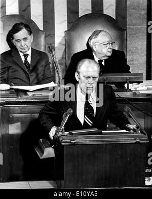 Le président Gerald Ford s'exprimant lors du congrès Banque D'Images