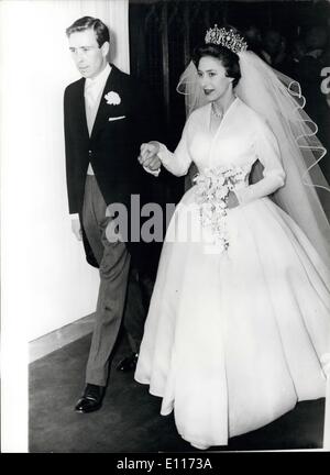 Mar. 03, 1976 - La princesse Margaret et lord Snowdon à la partie ? La Reine aurait donné commentaire pour la princesse Margaret et le comte de Snowdon à séparer : la princesse Margaret, qui est de 45 ans, photographe mariés ARSZTROEQ,Tony Jones, plus tard Lord Snowdon, sur mon-Sih - 19B,) PHOTO MONTRE:Princess Margaret fin Lord Snowdon en photo de quitter l'abbaye de Westminster après leur mariage le 6 mai 1960, Banque D'Images