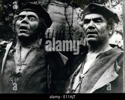 10 octobre 1976 - Deux visages de l'acteur américain Ernest Idaho. La photo montre l'acteur américain Ernest Idaho vu avec sa figure de cire qui sera utilisé dans le film ''Le Prince et le pauvre'', le nouveau six million dollar Alexander et Llya Salkind version cinématographique du livre de Mark Twain, qui est actuellement en tournage en Hongrie sous la direction de Richard Fleischer. Co - Starrring dans le film sont Oliver Reed, Racquel Welch, Mark Lester, Charlton Heston, Rex Harrison, et George Scott Banque D'Images