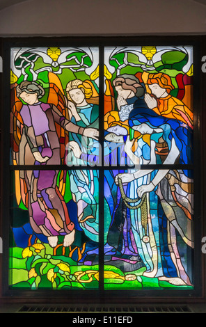 L'Art nouveau vitrail de Jozef Mehoffer à chapelle de Château à Baranow Sandomierski, Pologne Malopolska, Banque D'Images