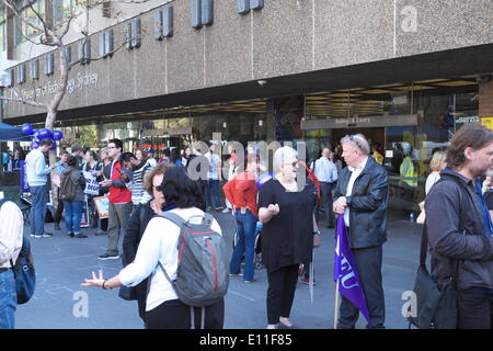 Sydney, Australie. 21 mai, 2014. Le personnel a mis en grève sur les salaires et les conditions de l'avant d'une manifestation étudiante à l'échelle nationale contre le budget fédéral. Crédit : martin berry/Alamy Live News Banque D'Images