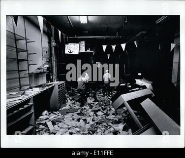 Juillet 07, 1977 - Kent négocier's Store à 1247, Broadway dans la section Bushwick de Brooklyn, après le pillage pendant l'interdiction de la ville de New York le 13 juillet 1977. Banque D'Images