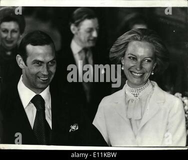 Juin 06, 1978 - Le Prince Michael de Kent et de la Baronne Marie Christine von Reibnitz après leur mariage à Vienne : le mariage du Prince Michael et de la Baronne Marie - Christine von Reibnitz s palace dans un service civil à Vienne le vendredi. Ont été invités au mariage. Son frère le duc de Kent, M. Angus Ogilvy, Princess Princess Anne Alexandre, Lord Mountbatten. Dame Helen Windsor. Photo montre Prince Michael et de la Baronne Marie Christine von Reibnitz après leur cérémonie civile à l'hôtel de ville de Vienne. Banque D'Images