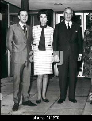08 août, 1979 - Lord Mountbatten tués dans l'explosion du bateau ; Lord Mountbatten de Birmanie, 79, amiral de la flotte, et le dernier vice-roi de l'Inde, a été assassiné au cours d'un voyage de pêche avec les membres de sa famille comme Mollaghmore hier ils ont quitté le port, Co Sligo. Son petit-fils, Nicholas Brabourne, 14, et un homme d'équipage, Paul Maxwell, 16 ans, ont également été tués sur l'attentat Banque D'Images