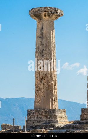 Colonne d'ordre dorique à Corinthe Banque D'Images