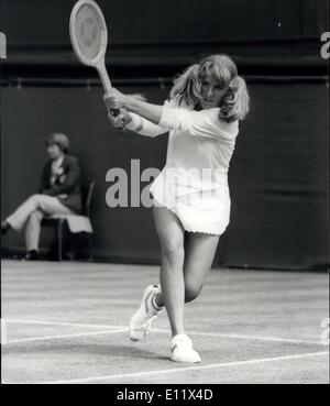 Juin 24, 1980 - Wimbledon Tennis Tracy Austin V A. Moulton. Photo montre Tracy Austin (USA) vu en action sur no 1 Le tribunal aujourd'hui contre Mlle A. Moulton (USA) lors du premier tour des femmes célibataires. Banque D'Images