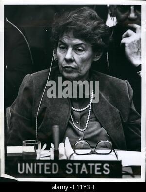 Mar. 03, 1981 - L'Organisation des Nations Unies, New York : Le Conseil de sécurité s'est réuni ce mois-ci sur le problème au Liban. La photo montre la nouvelle Ambassadrice américaine aux Nations Unies Jeane J. Kirkpatrick au cours de la réunion du Conseil de sécurité. Banque D'Images