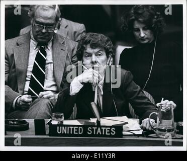 Mar. 03, 1981 - L'Organisation des Nations Unies, New York, le Conseil de sécurité s'est réuni ce mois-ci sur le problème au Liban. La photo montre la nouvelle Ambassadrice américaine aux Nations Unies Jeane J. Kirkpatrick au cours de la réunion du Conseil de sécurité. Banque D'Images