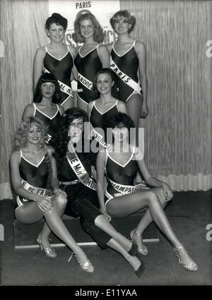 18 déc., 1980 - Sept des 50 finalistes qui seront en compétition pour le titre convoité de Miss France, le 29 décembre à Paris, ont été présentés aujourd'hui par la ravissante Patricia Barzyk, Miss France 1980 et Dauphine de Miss Monde (World). À l'arrière : Miss Littoral Nord, Claudette Vitse, 21 ; Miss Flandre, Sylvie Penne, 21 ; et Mlle Paris, Janine Leroux, 24. Milieu : Mlle Metropole Nord, Annie Patte, 24 ; Miss Normandie, Isabelle Bénard, 18 ans ; et à l'avant : Miss Ile-de-France, Christine Rodrigot, 18 ; et Mlle Champagne, Patricia Lizere, 17. Banque D'Images