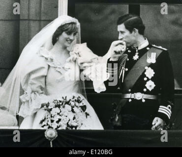 Jul 29, 1981 - Londres, Angleterre, Royaume-Uni - le prince Charles et Diana Spencer après mariage. Mariage de Charles, prince de Banque D'Images