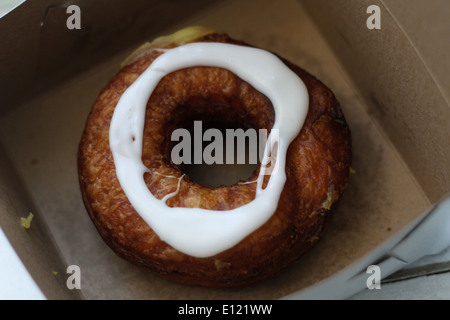 Un cronut d'une boulangerie à Montréal, au Québec. Banque D'Images