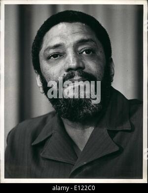 Juin 06, 1983 - Le Premier ministre Maurice Bishop de Grenade a tenu une conférence de presse au siège des Nations Unies à New York aujourd'hui pour discuter de sa visite de deux semaines aux États-Unis. Au cours de sa visite monsieur l'évêque n'a pas pu voir le président Reagan pour discuter des désaccords entre son pays et les États-Unis sur le bassin des Caraïbes mais il a parlé à des fonctionnaires de haut niveau dans le département d'État à propos de ces différences. Banque D'Images