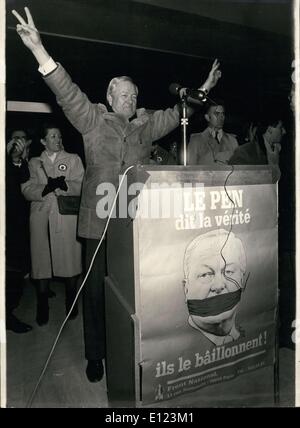 20 février 1985 - Leader du Front National Jean-Marie Le Pen donne Speeck à Melun ESS.c Banque D'Images