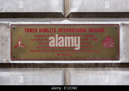 Plaque commémorant le tour des hameaux des membres de la Brigade internationale dans la guerre civile espagnole. Banque D'Images