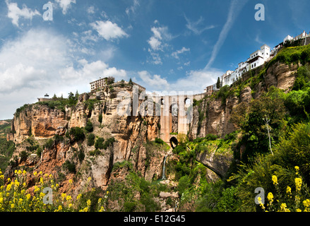 18e siècle ( ) du pont Puente Nuevo enjambant la Gorge El Tago rio Guadalevin rivière au-dessus de la Ronda, Andalousie Espagne Banque D'Images