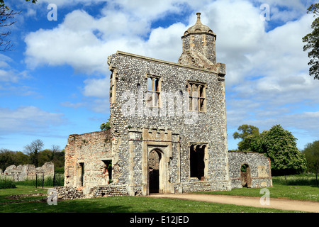 Château médiéval de Baconsthorpe, extérieur Gatehouse, England UK English châteaux médiévaux Banque D'Images