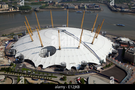 Vue aérienne de l'O2 Arena (anciennement le dôme du millénaire) à Greenwich, London, UK Banque D'Images