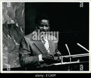 24 février 2012 - L'Organisation des Nations Unies Assemblée générale spéciale 9 a poursuivi son débat sur la question de la Namibie. Sam Nujoma, Président de la SWAPO (Organisation des peuples du Sud-Ouest africain) a indiqué la position de la SWAPO après l'accord de l'Afrique du Sud à l'ouest de proposition au problème de la Namibie. New York, 28 avril, 1978 Banque D'Images