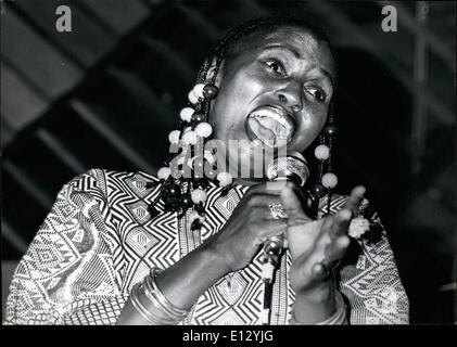 25 février 2012 - Miriam Makeba une chanteuse sud-africaine, qui vit maintenant à l'Afrique de l'ouest. Né le 3 avril 1932 à Johannesburg, marié à Stockly Carmichael. Credit : Camerapix Banque D'Images