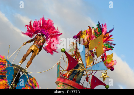 Carnaval de Mindelo - 2014 street parade. Banque D'Images