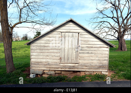 Vieux bois springhouse in rural Virginia, USA. Banque D'Images