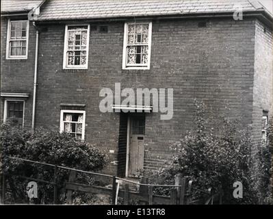 27 mars 2012 - Mentions Légales historique en Grande-Bretagne 11 ans fille donné vie phrase : la création de l'histoire juridique de la c'est le cas de Mary Bell, pour à nouveau château sur Tyne assized Mary Bell qui est a11 ans, a été condamné à la détention "vie" pour l'homicide involontaire coupable de 4 ans Martin Brown et 3 ans Brian Howe, à la morue, Sylvestre, New Castle, plus tôt cette année Banque D'Images