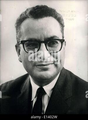 Mar. 31, 2012 - 1969 du Prix Nobel de physique. Le Dr Murray Gell-Mann. La photo montre le Dr Murray Gell-Mann lauréat du Prix Nobel de physique 1969. Il est né en 1929 à New York, et est professeur à l'Institut de technologie de Californie. Le prix Nobel a été attribué à lui pour ses contributions et découvertes concernant la classification des particules élémentaires et leurs interactions. Banque D'Images