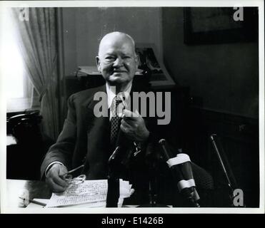 31 mars 2012 - L'ancien président Herbert Hoover célébrant son anniversaire à son appartement du Waldorf Towers. Banque D'Images