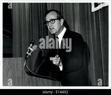 04 avril 2012 - L'hôtel Hilton New York, New York City : candidat présidentiel républicain, Georg Bush, a adressé une levée de fonds de petit-déjeuner ici à New York. M. Bush a été le directeur de la CIA dans l'Administration Ford et est un ancien ambassadeur à l'ONU. Banque D'Images