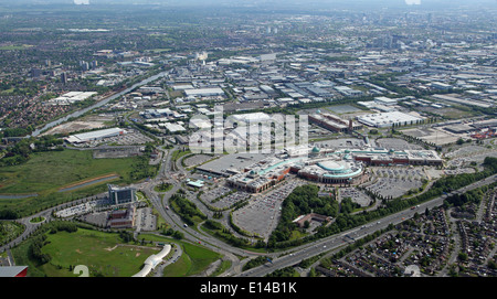 Vue aérienne du Trafford Centre et complexe de loisirs à Manchester Banque D'Images