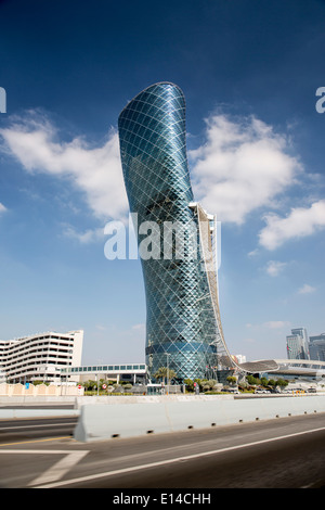 Emirats arabes unis, Abu Dhabi, Hyatt Capital gate building Banque D'Images
