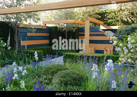 L'Extension de l'espace jardin à RHS Chelsea Flower Show 2014 conçu par Nicole Fischer et Daniel Auderset Banque D'Images