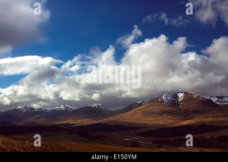 Le Glen Etive Montagnes de Mam Carraigh sur le West Highland Way, pont de Orchy, ARGYLL & BUTE Banque D'Images