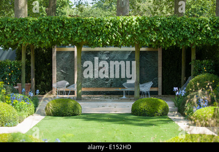 Le Telegraph Afficher jardin conçu par Tommaso Del Buono et Paul, Gazerwitz RHS Chelsea Flower Show 2014 Banque D'Images