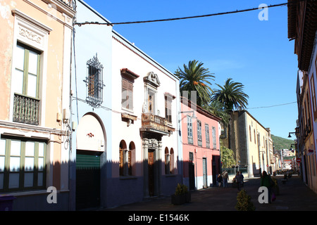 Marche à travers les rues coloniales de La Laguna, ancienne capitale de Tenerife, Espagne, Banque D'Images