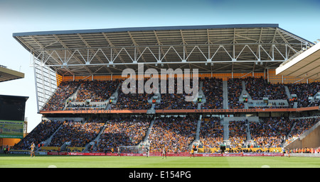 Wolverhampton Wanderers FC Molineux Stadium nouveau Stan Cullis Stand Banque D'Images