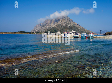 Bateaux à Port Blanc Myrties Kalymnos, Grèce, Banque D'Images